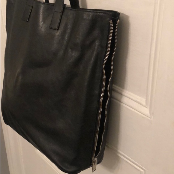 Beautiful Saint Laurent Zipper Tote - Picture 3 of 7